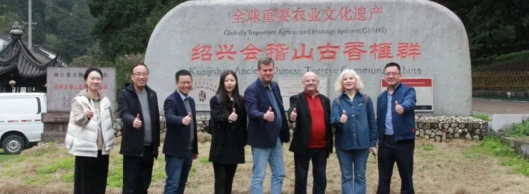 The Visiting of Science and Technology Consul