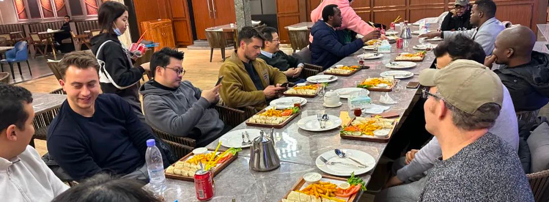 【双语-Bilingual】集聚区举办“园区外籍创业者交流会”